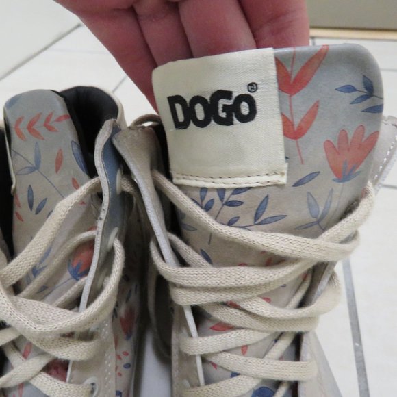 Dogo Women's Floral Lace Up Boots - Beige - Picture 8 of 16